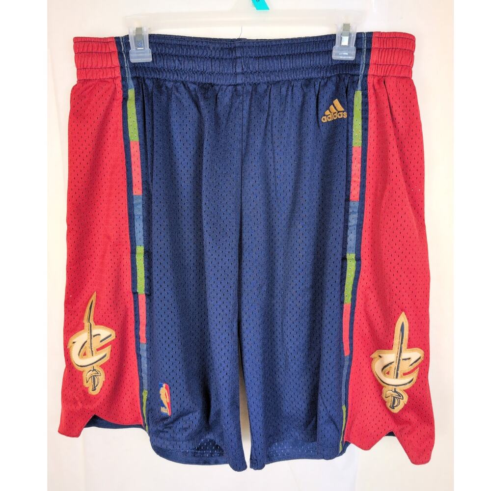 Adidas NBA Caveliers player issued basketball shorts Size L Vintage Streetwear